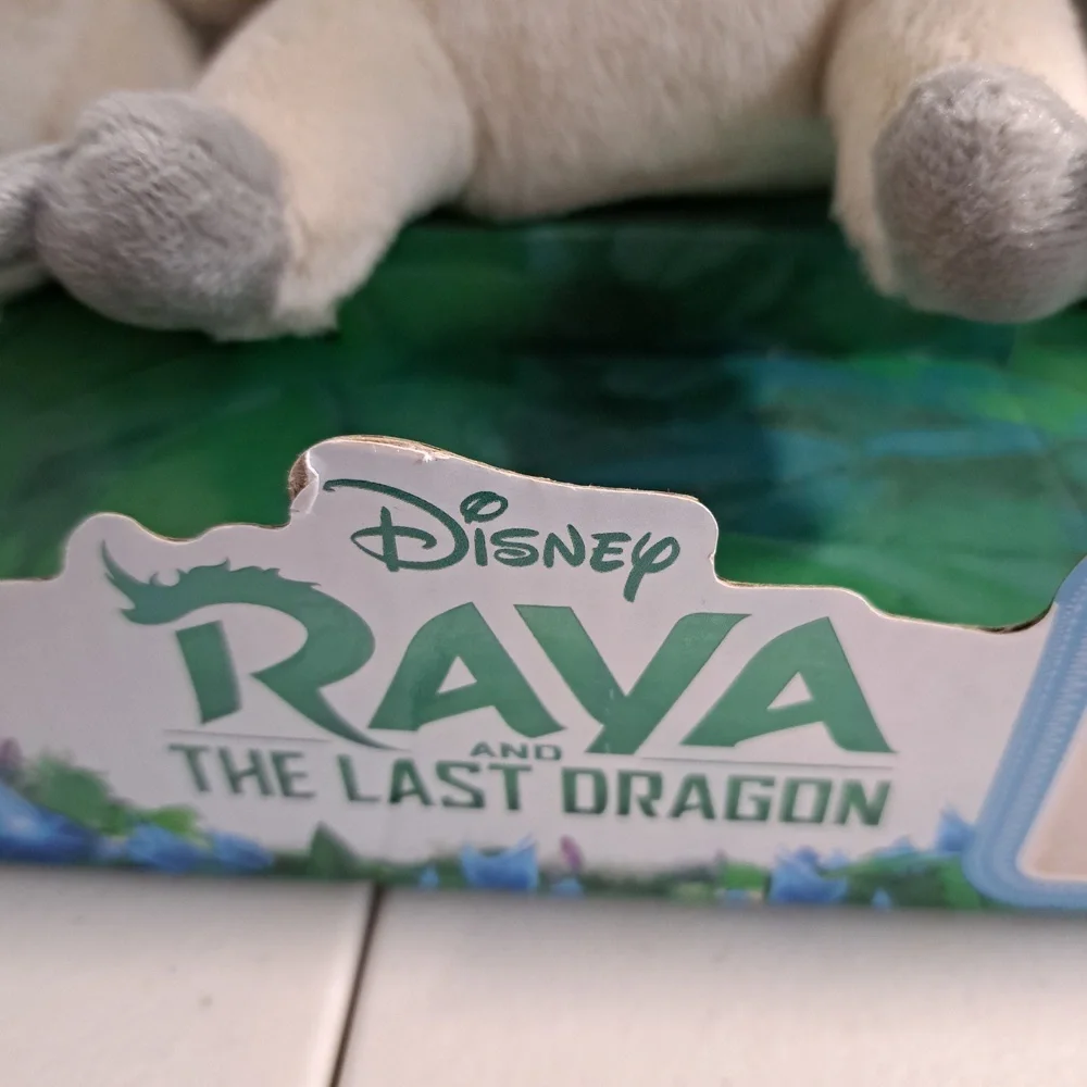 Disney Raya The Last Dragon Unisex Beige 3-Piece Set Chattering Ongis Plush NEW